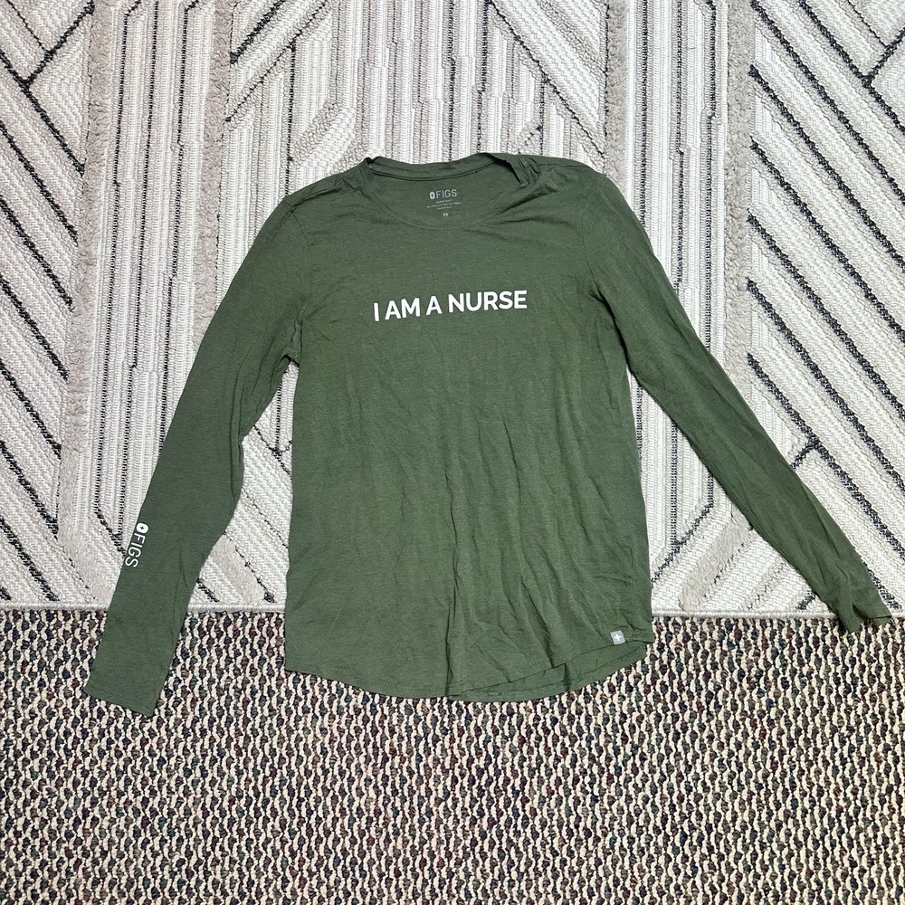FIGS Super Soft Long Sleeve Underscrub Shirt Womens XS I Am A Nurse Green